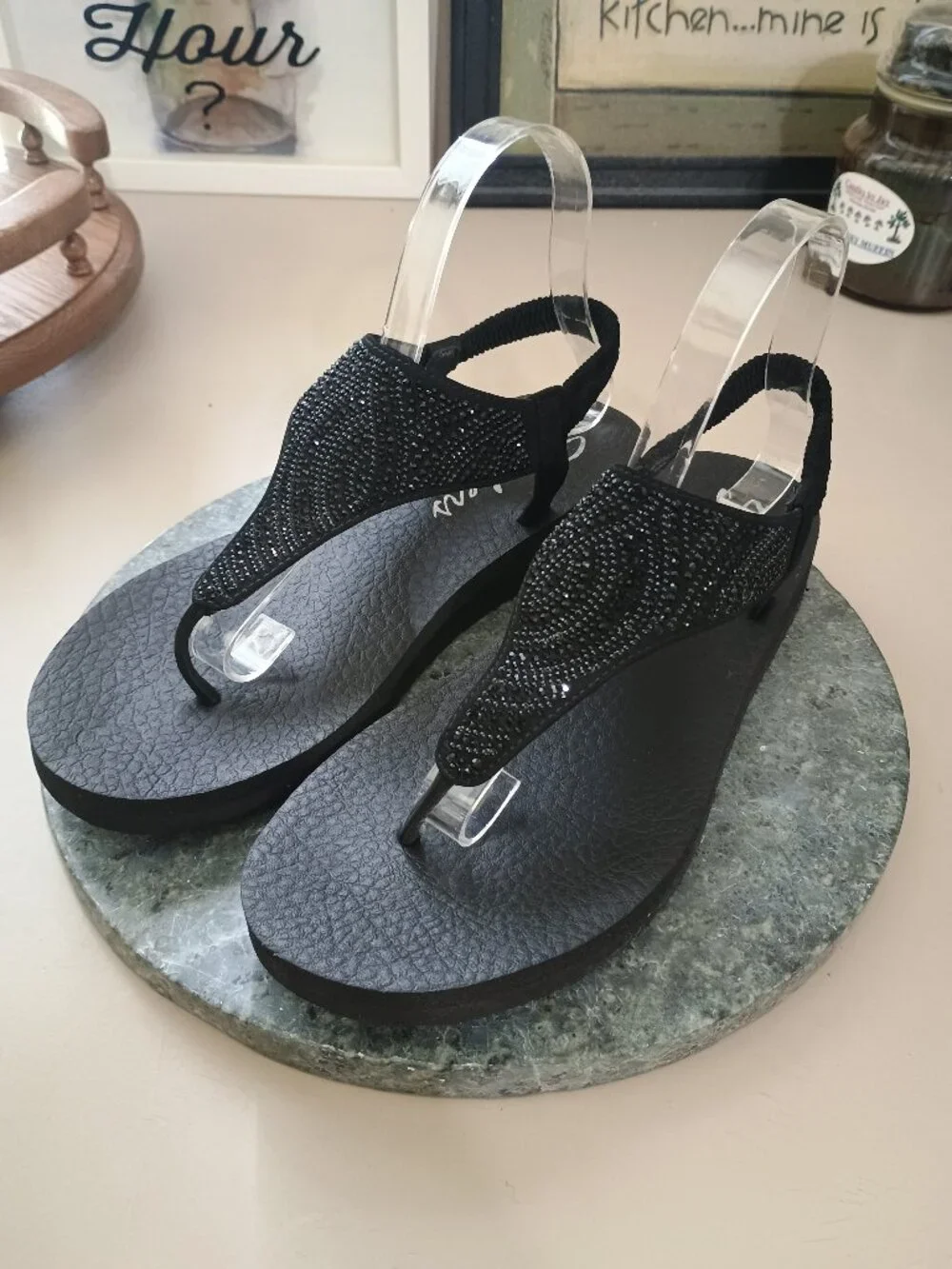 Skechers Cali Meditation Sandals New Moon Black Embellished Size 9 Yoga Foam
